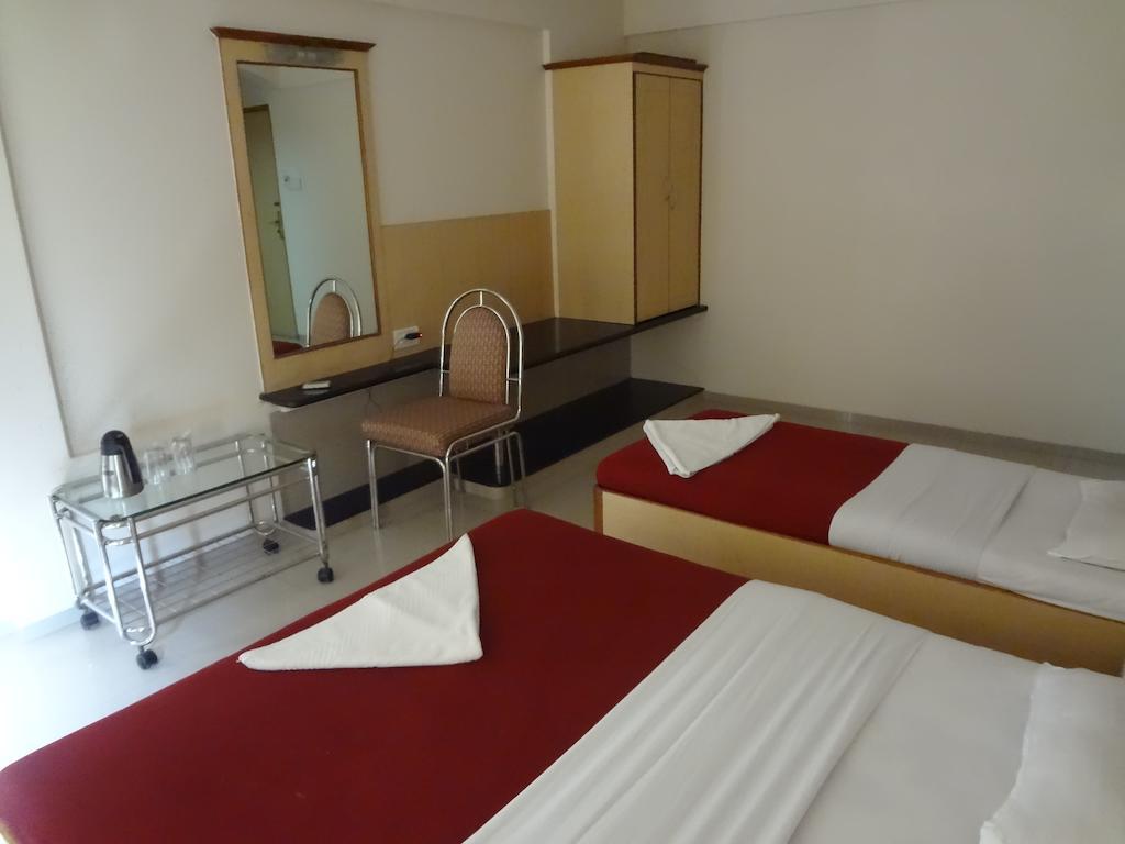 Hotel Ashwin Bombaj Exteriér fotografie